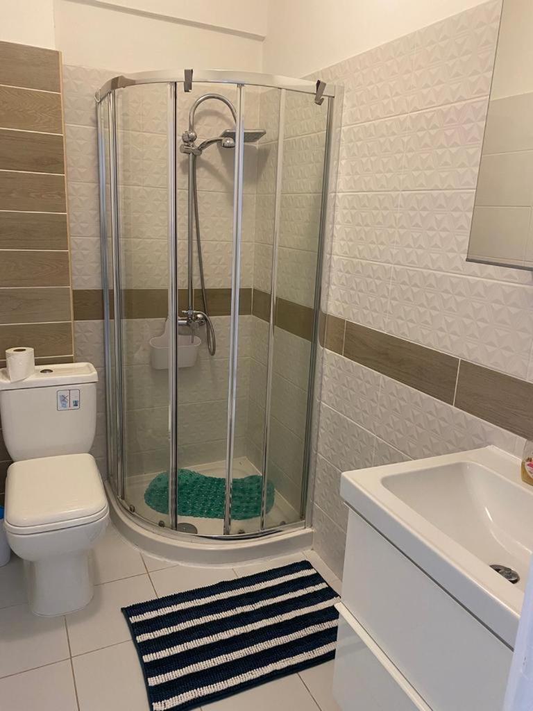 Modern Apartment In Pafos Near The Sea Екстериор снимка