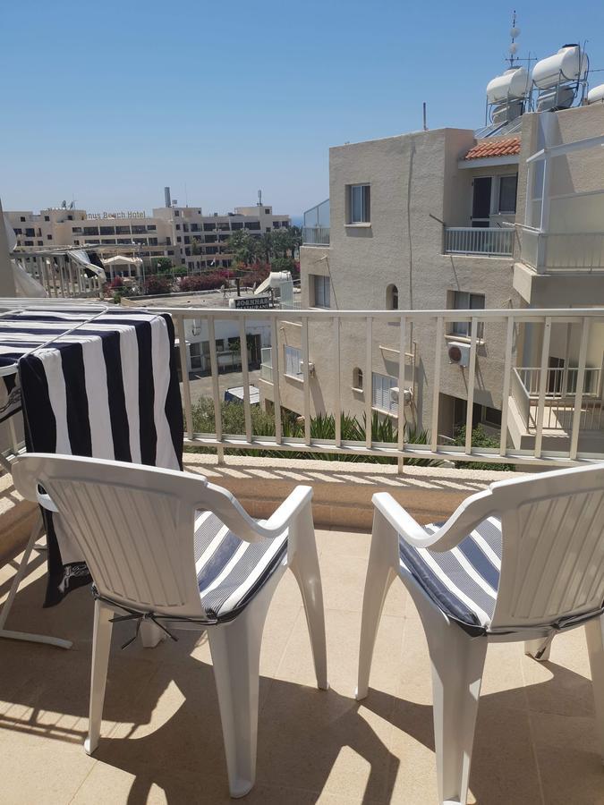 Modern Apartment In Pafos Near The Sea Екстериор снимка